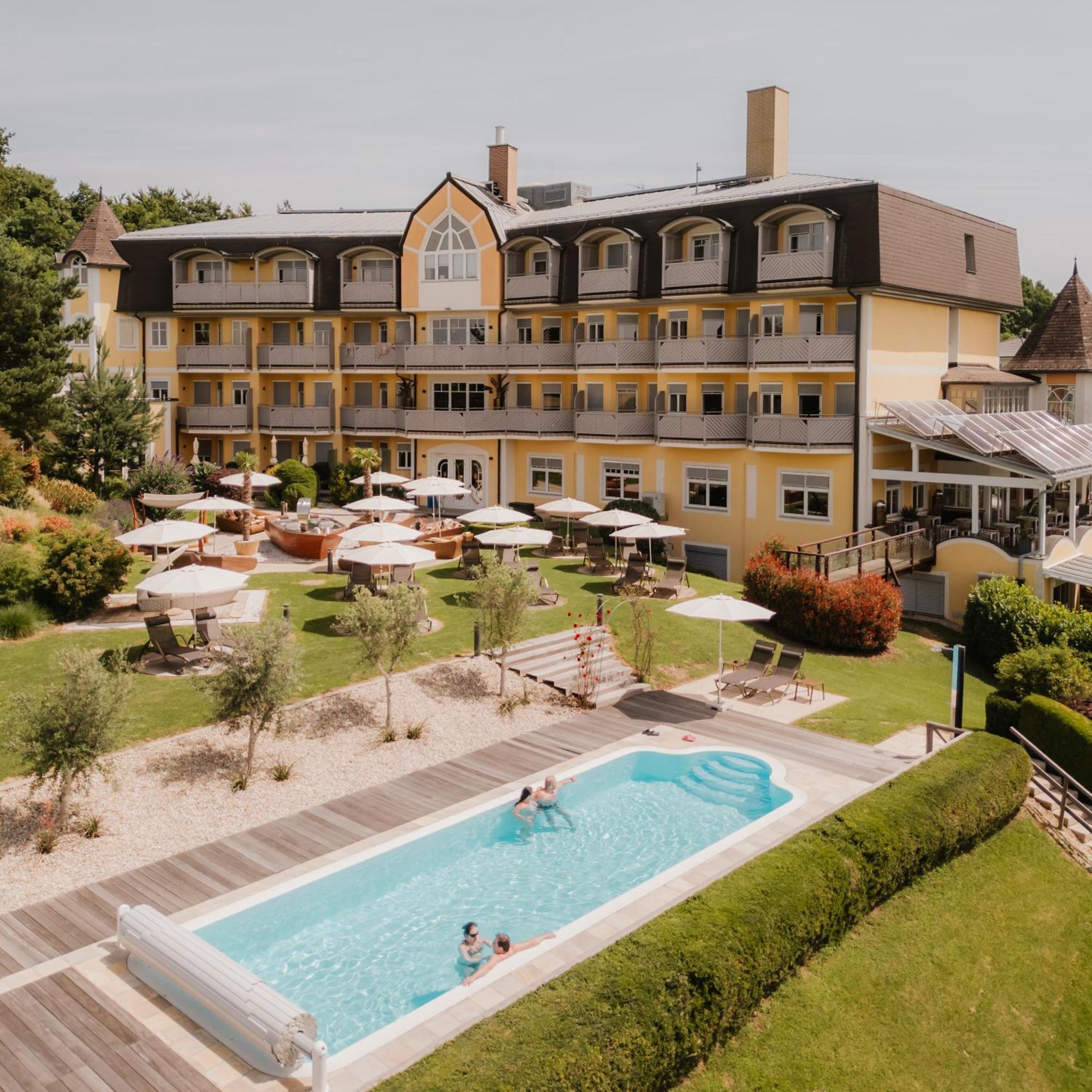 Maiers Kuschelhotel Loipersdorf Deluxe - Adults Only Fürstenfeld Exterior foto
